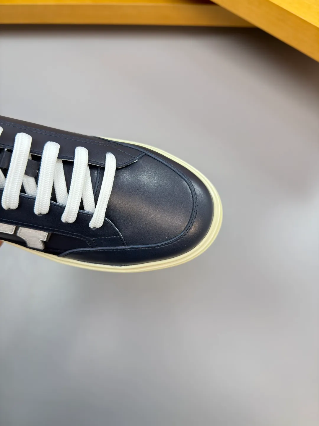 Men's men's shoes 💰440 [New style] 🏃‍♂️🏃‍♂️[Ferragamo] Ferragamo - High-end quality original order·Casual sports shoes -Upper: 🔝Nappa calfskin, suede calfskin, shoe body. Sewing brand totem, tongue air pressure brand logo -Inner: water-dyed cowhide -Outsole: ultra-light TPU foam rubber; molded outsole -Ultra-high quality control and fine workmanship: outstanding (high-end, extravagance, grade) -Size: 38-45 (46, can be customized)